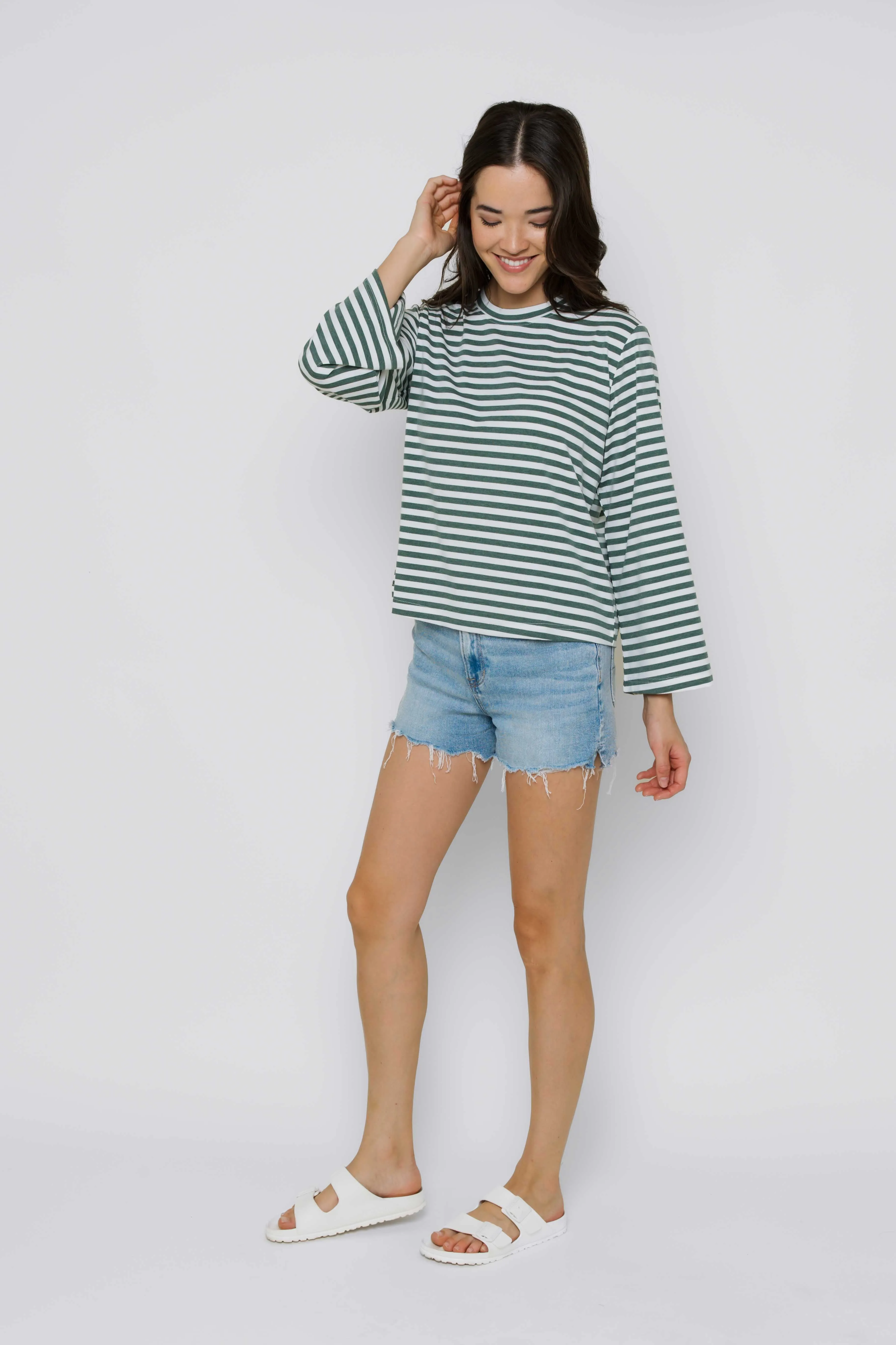 Britt-Bell Sleeve Crew