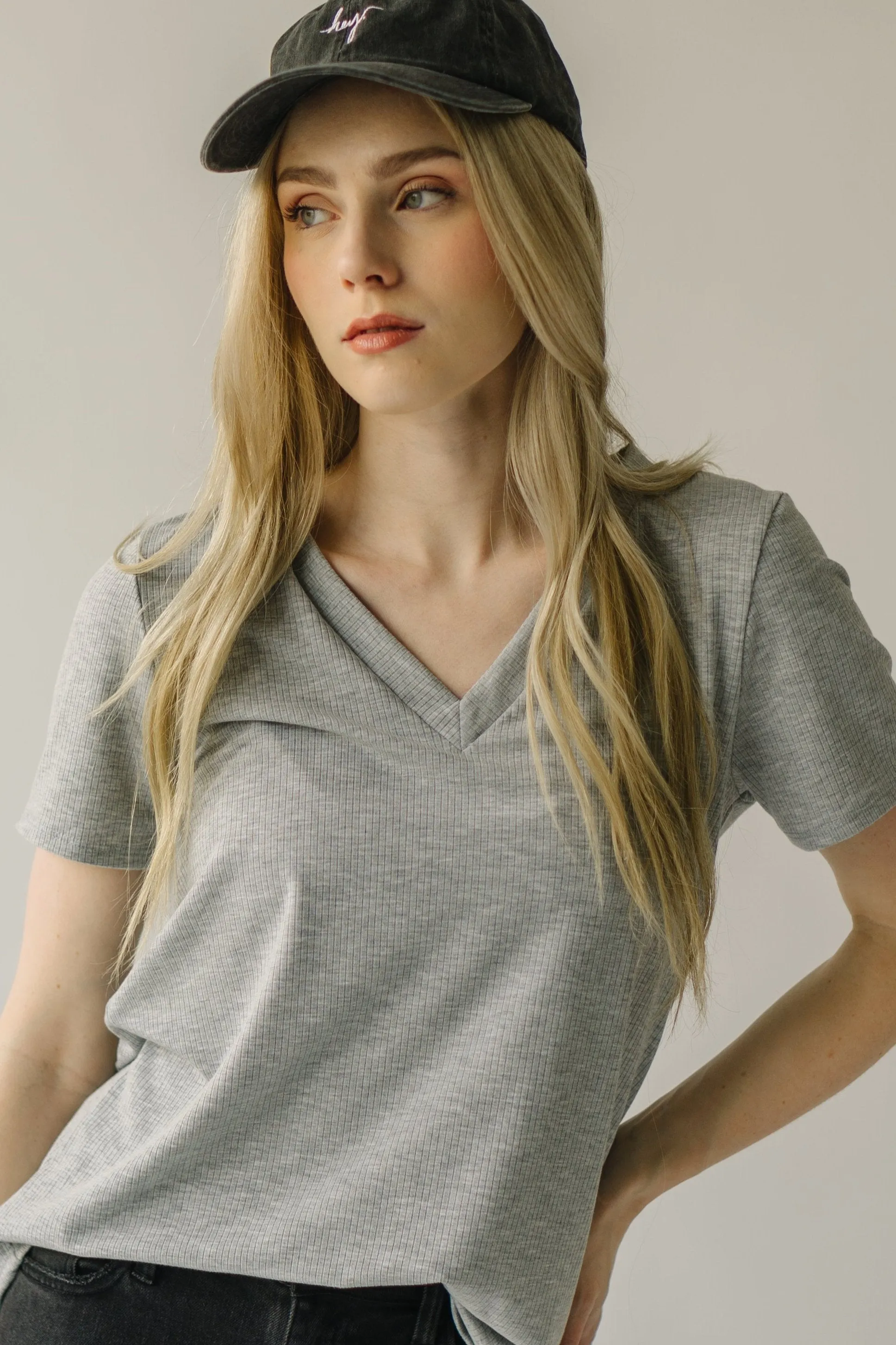 The Parkton Ribbed V-Neck Tee in Heather Grey